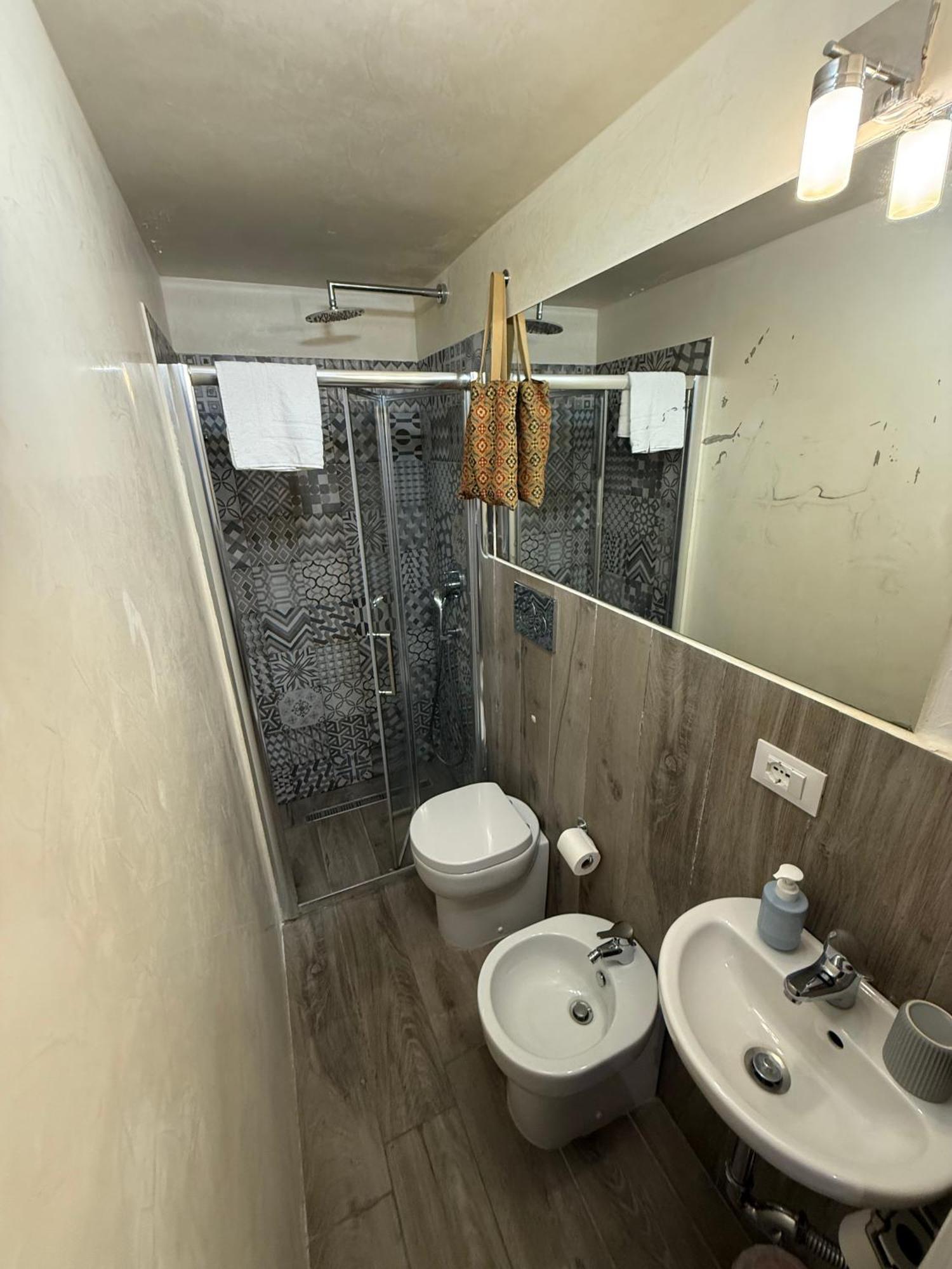 Nel Bel Mezzo Di Pisa Apartment Luaran gambar